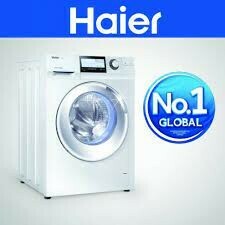 "فني مركز صيانة هاير المعتمد يقوم بفحص وإصلاح ثلاجة هاير داخل منزل بالشيخ زايد باستخدام أحدث أجهزة كشف الأعطال الرقمية وقطع غيار أصلية."